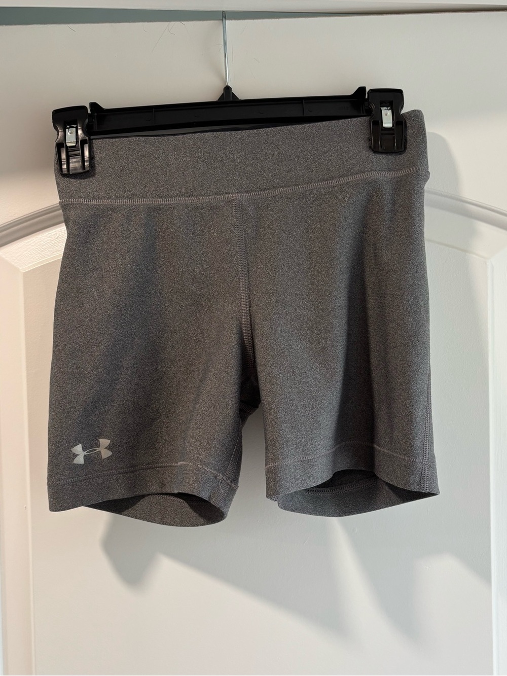 Under Armour Women’s Gray Compression Shorts